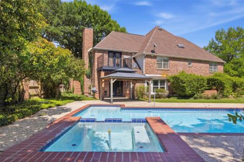 6713 Westbury Court Benbrook TX 76132