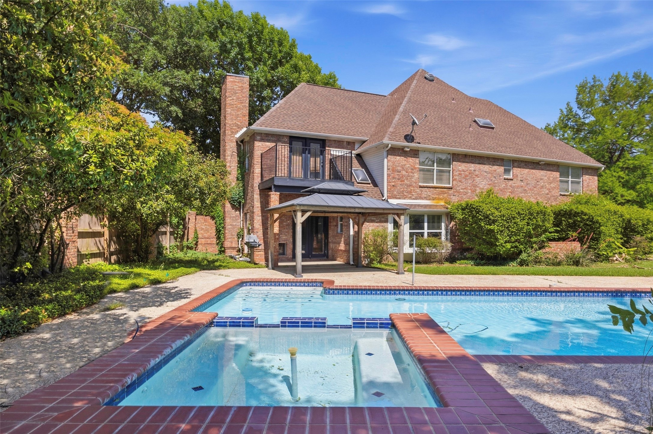 6713 Westbury Court Benbrook TX 76132
