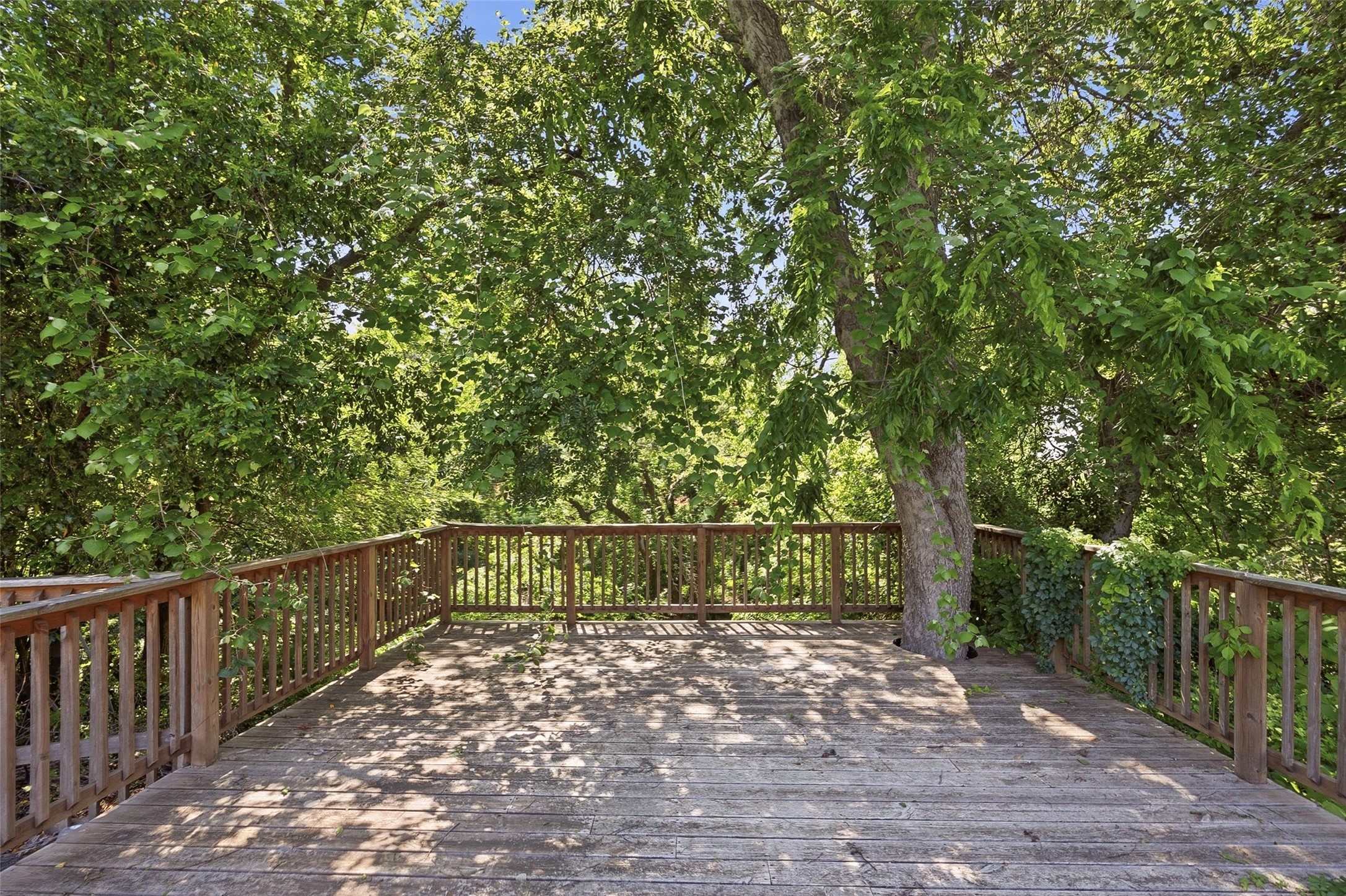 6713 Westbury Court Benbrook TX 76132