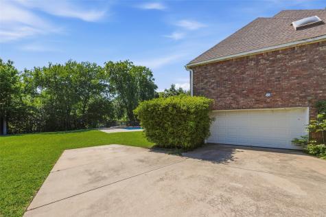 6713 Westbury Court Benbrook TX 76132