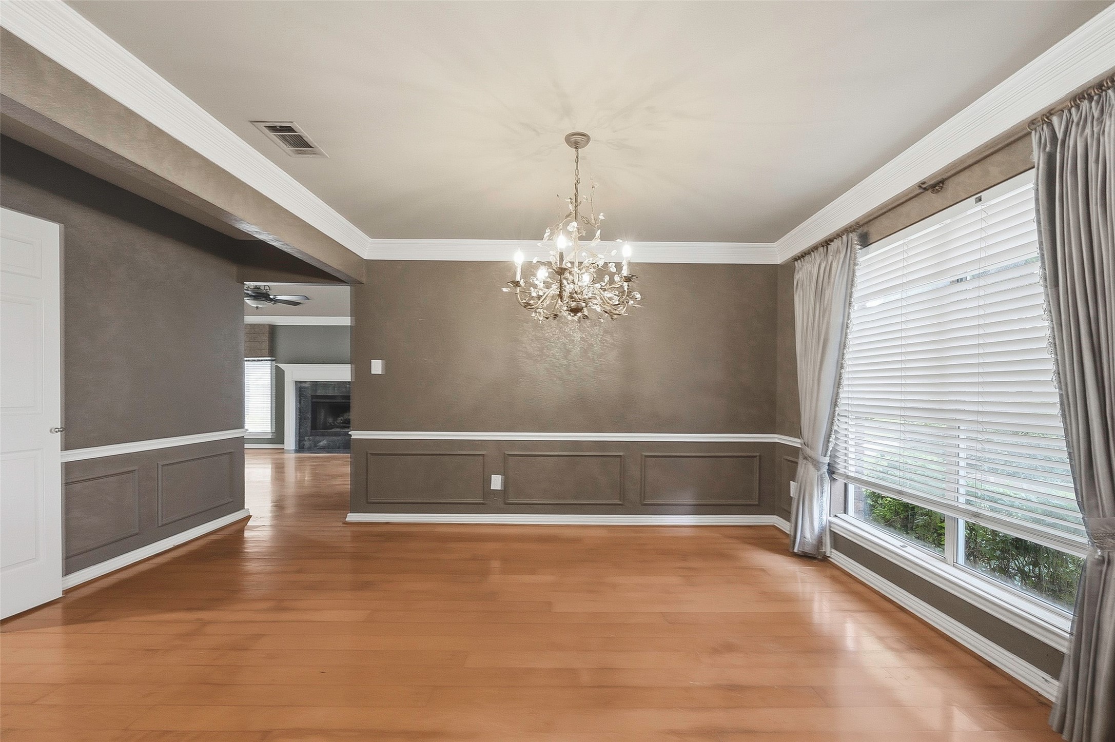 6713 Westbury Court Benbrook TX 76132