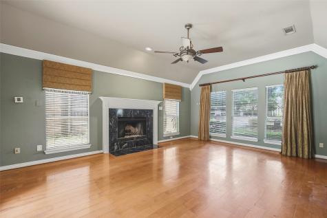 6713 Westbury Court Benbrook TX 76132