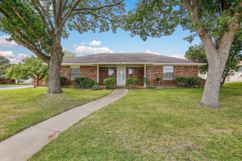 537 Cambridge Drive Desoto TX 75115