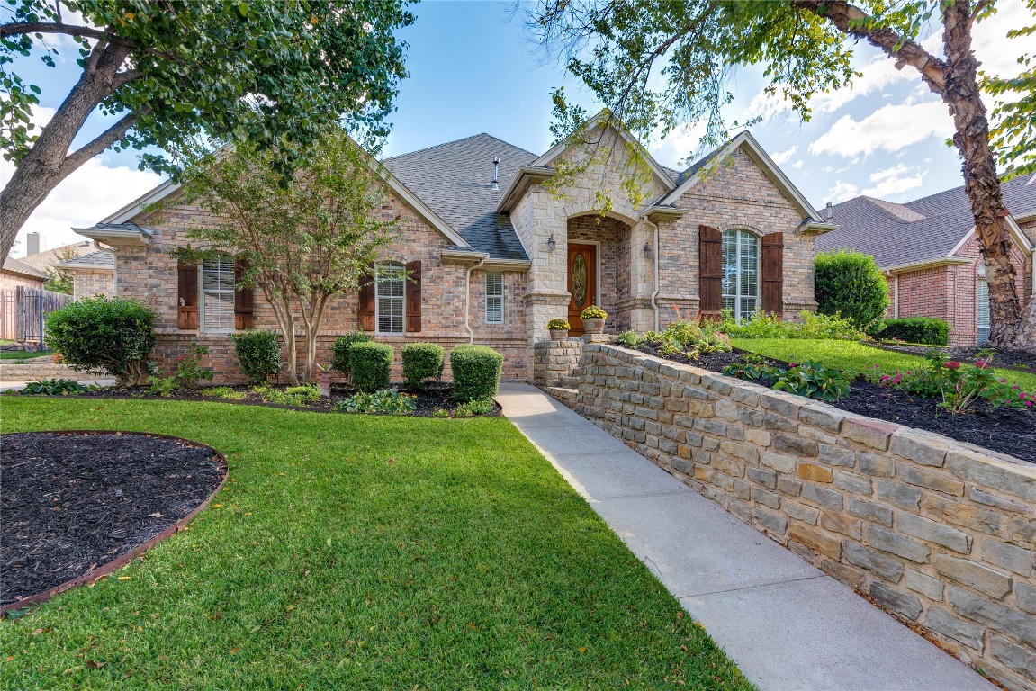 8204 Hallmark Drive North Richland Hills TX 76182