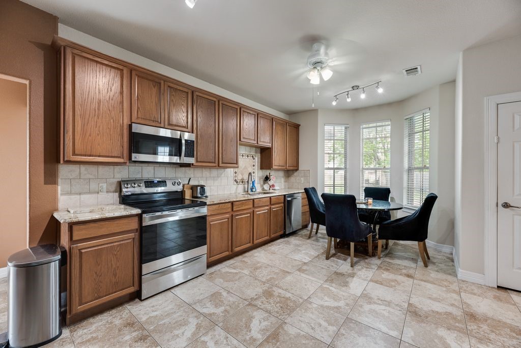 109 Haley Drive Fate TX 75189