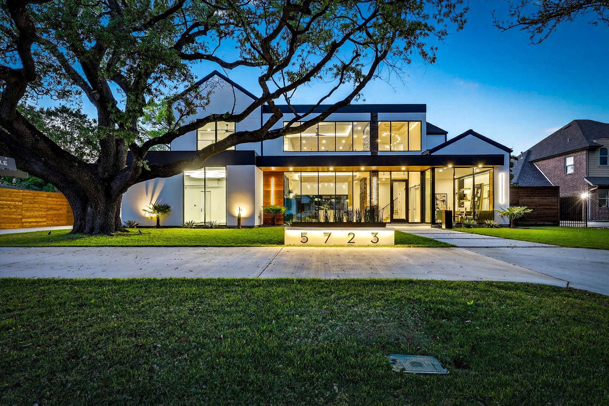 5723 Meletio Lane Dallas TX 75230