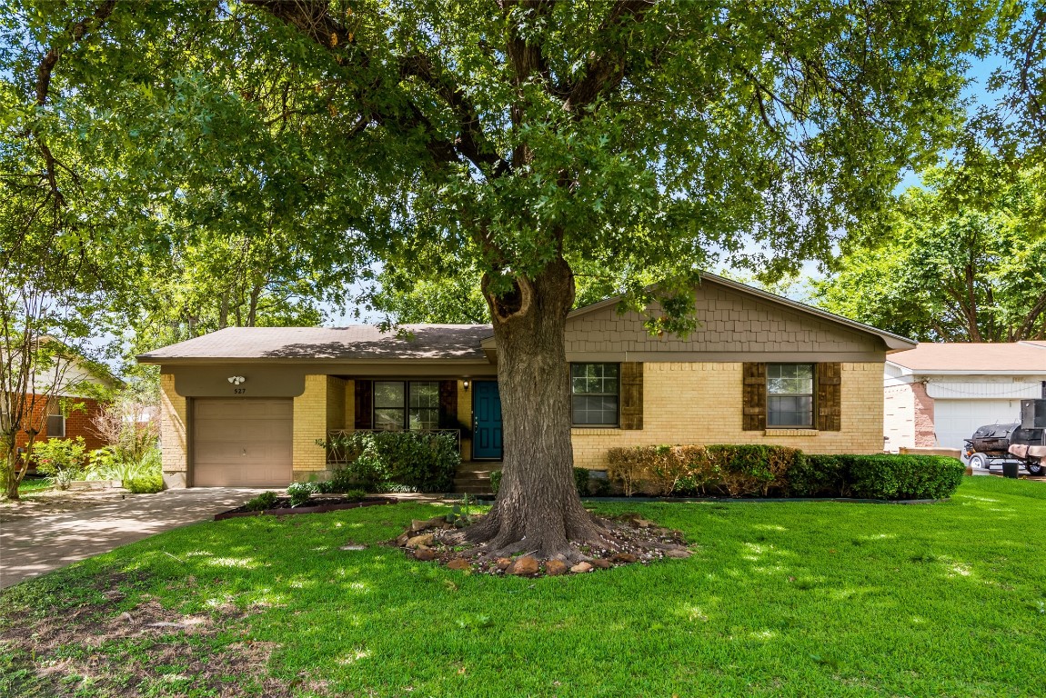 527 Aspen Street Lancaster TX 75134