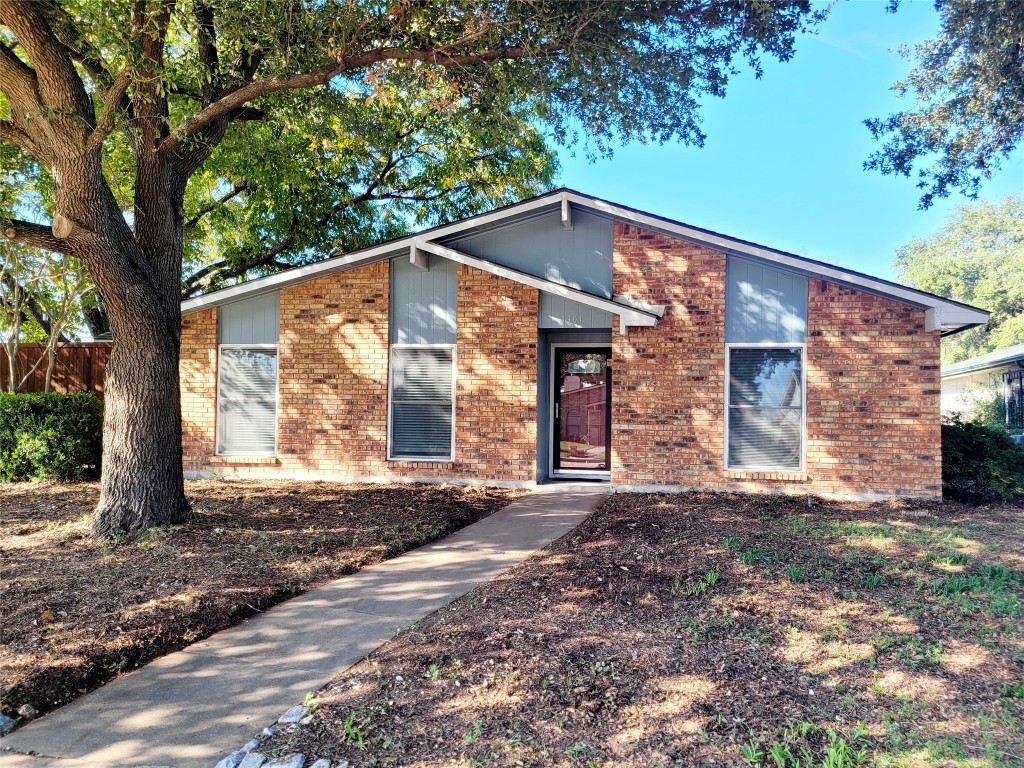 3301 Edgecliff Drive Garland TX 75043