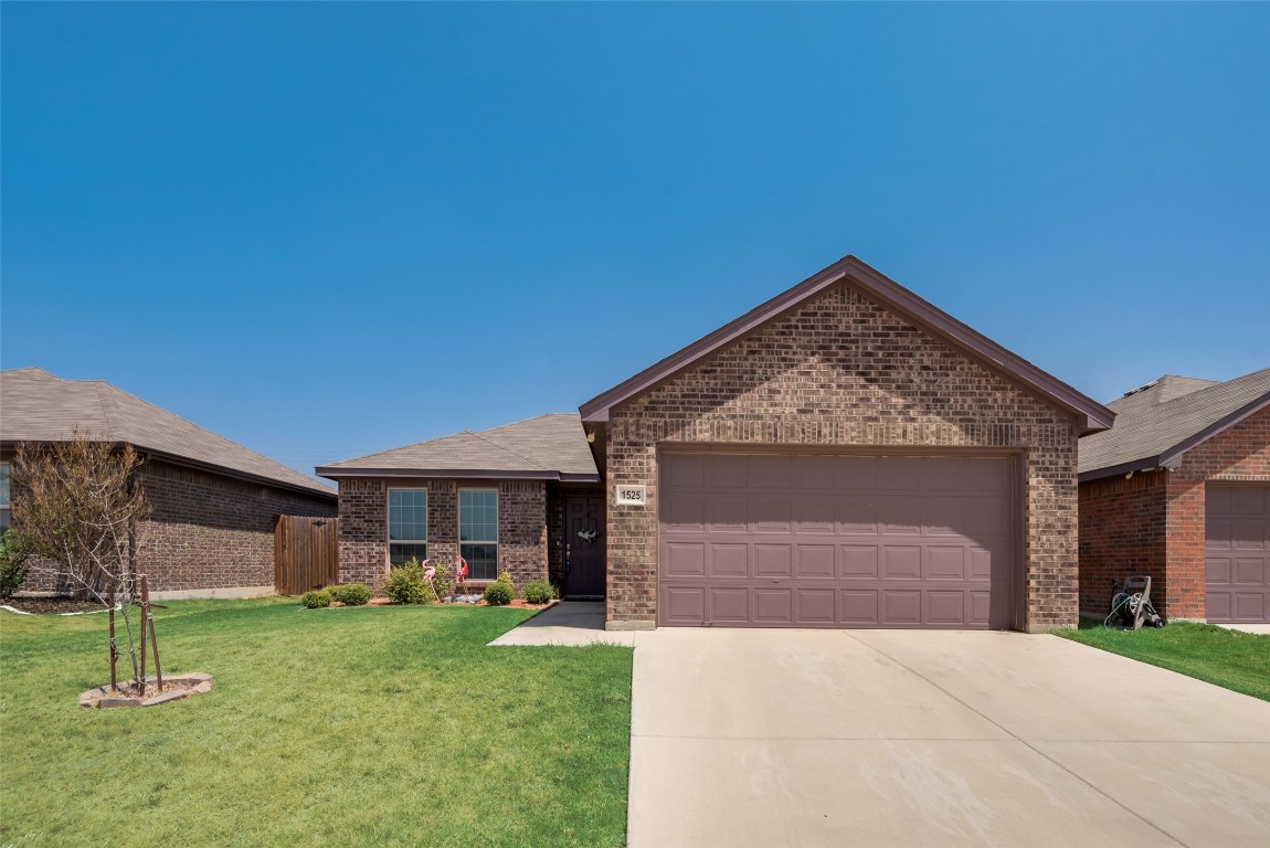 1525 Sunburst Drive Fort Worth TX 76140