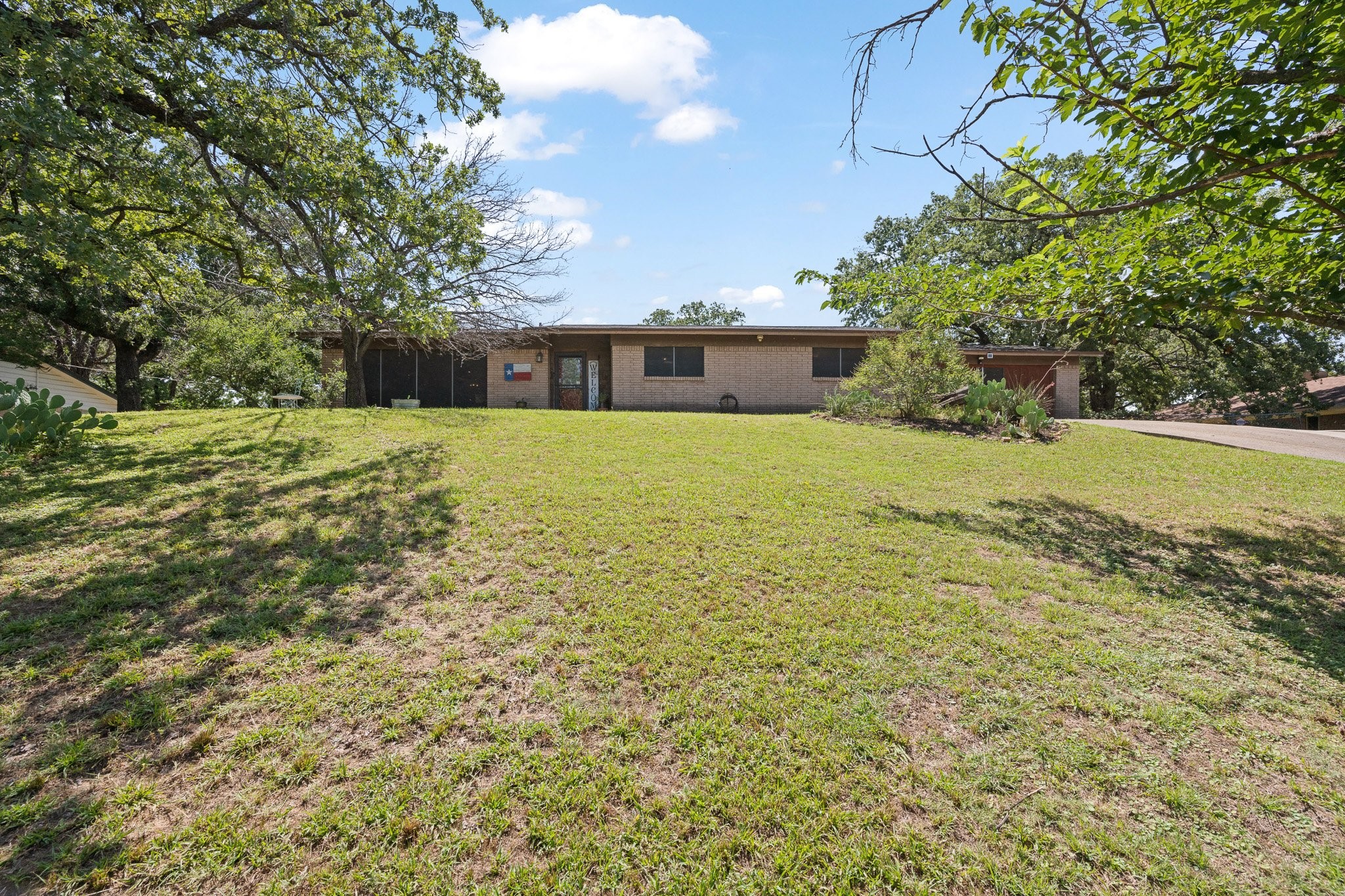 428 Inwood Road Azle TX 76020