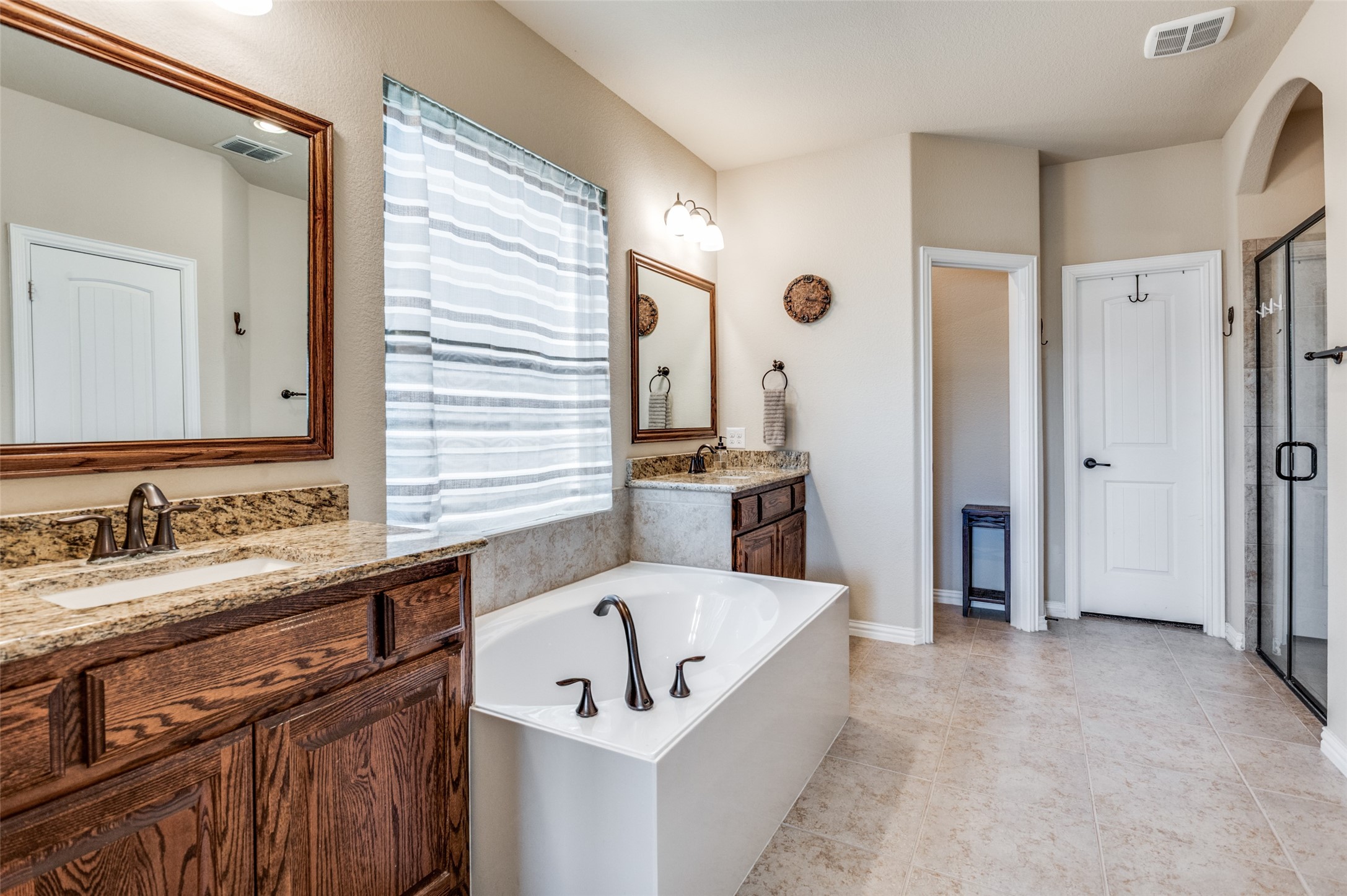 412 Dominion Drive Euless TX 76039