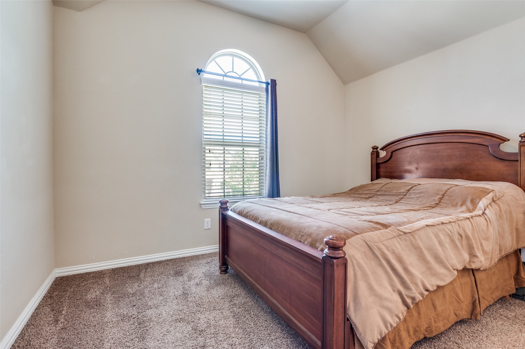 412 Dominion Drive Euless TX 76039