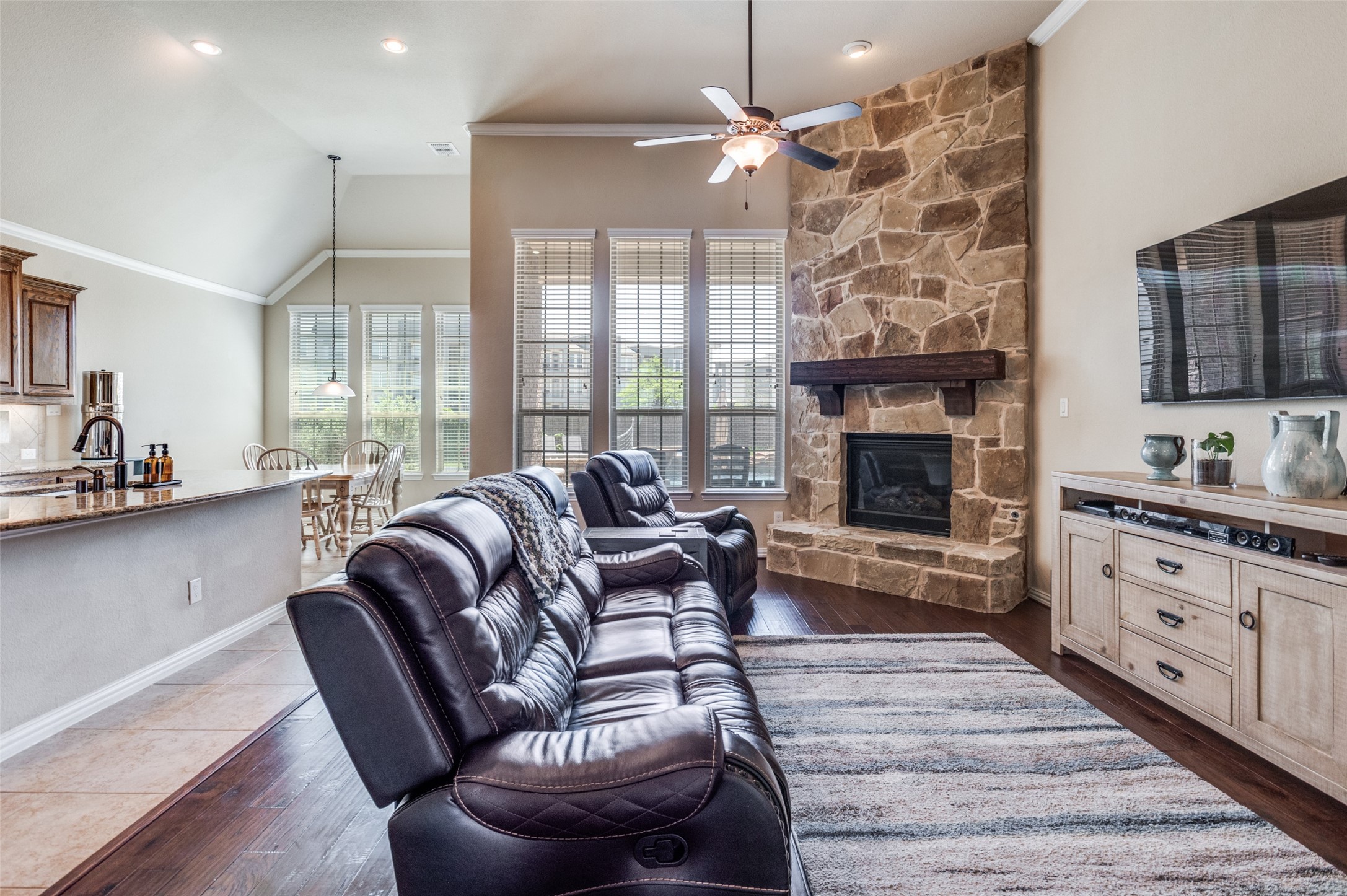 412 Dominion Drive Euless TX 76039