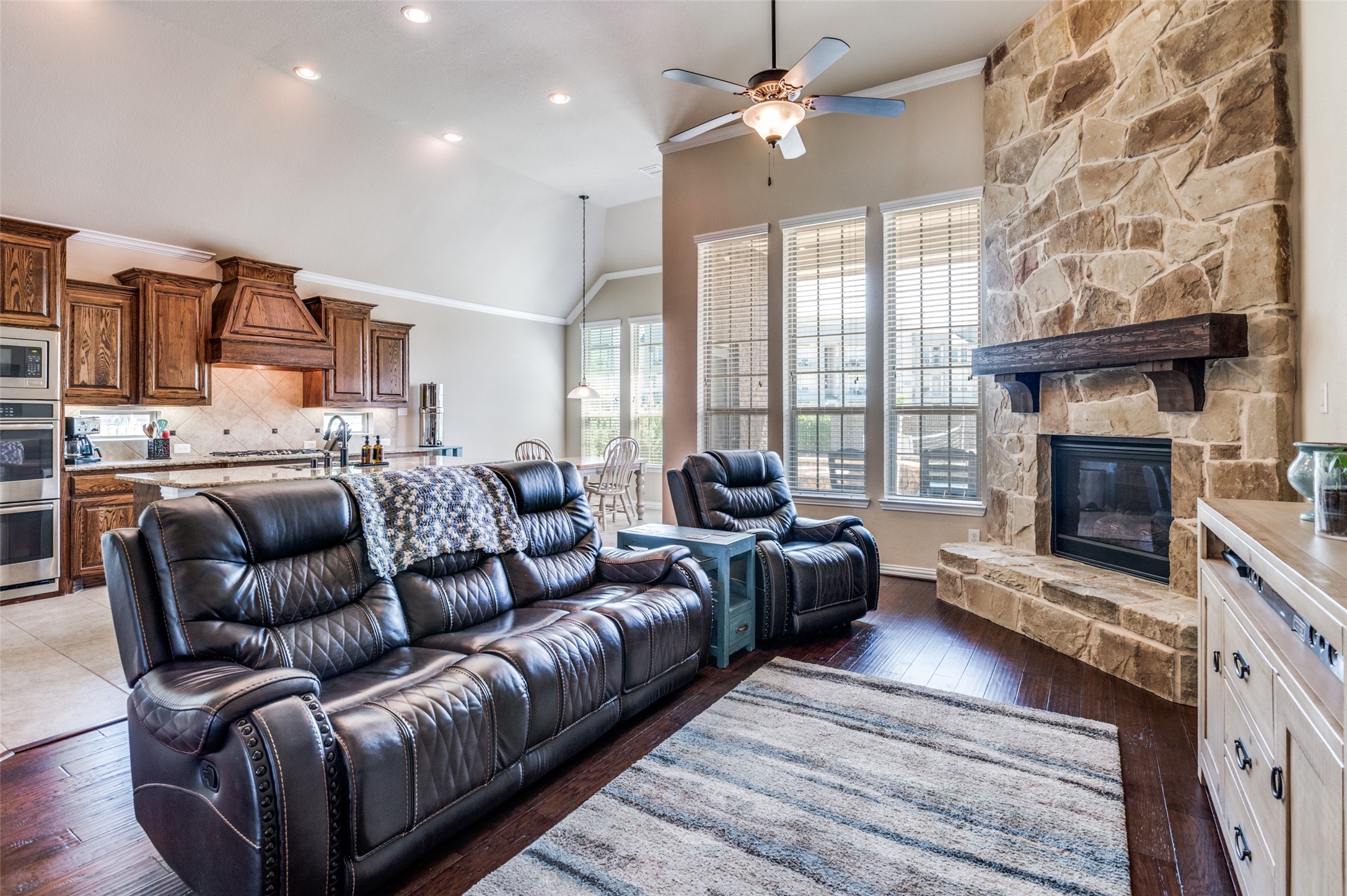 412 Dominion Drive Euless TX 76039
