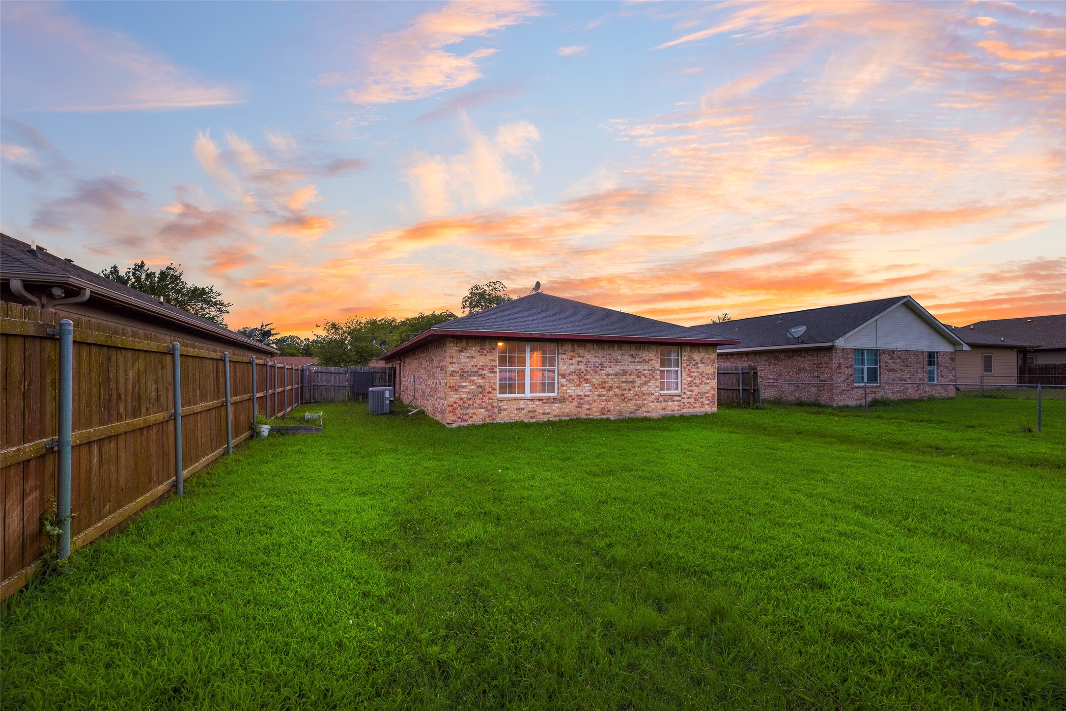 607 Franklin Avenue Pottsboro TX 75076
