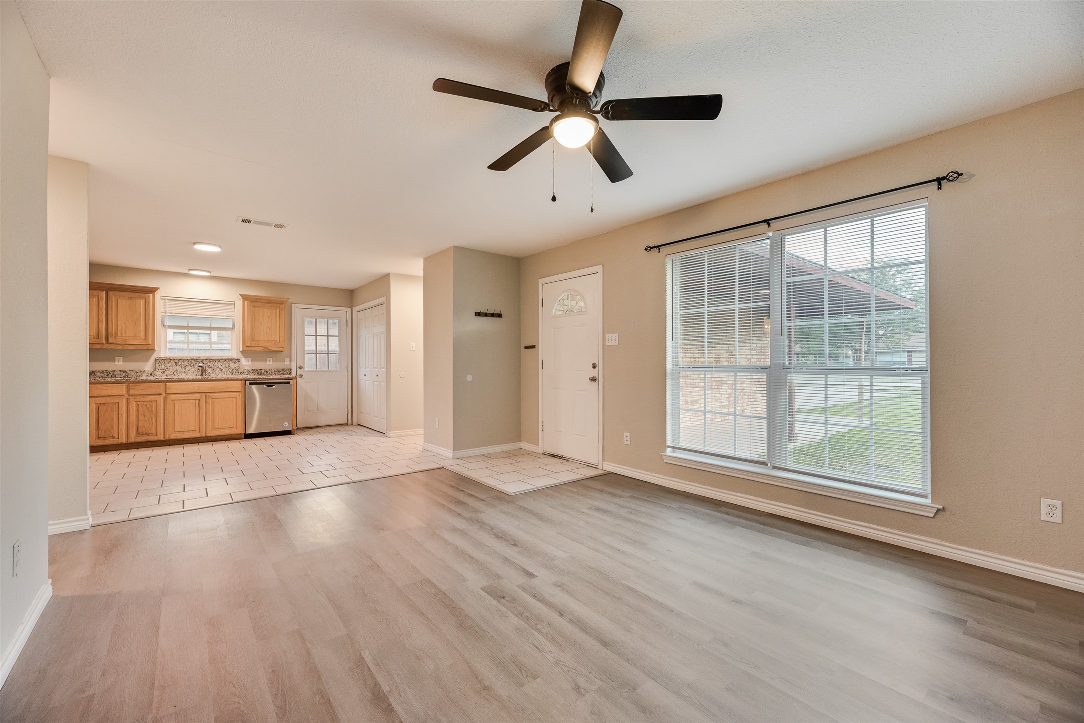 607 Franklin Avenue Pottsboro TX 75076