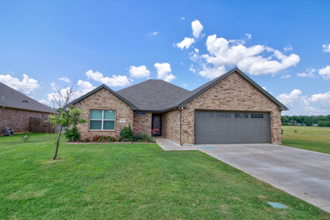 307 Ella Street Whitesboro TX 76273