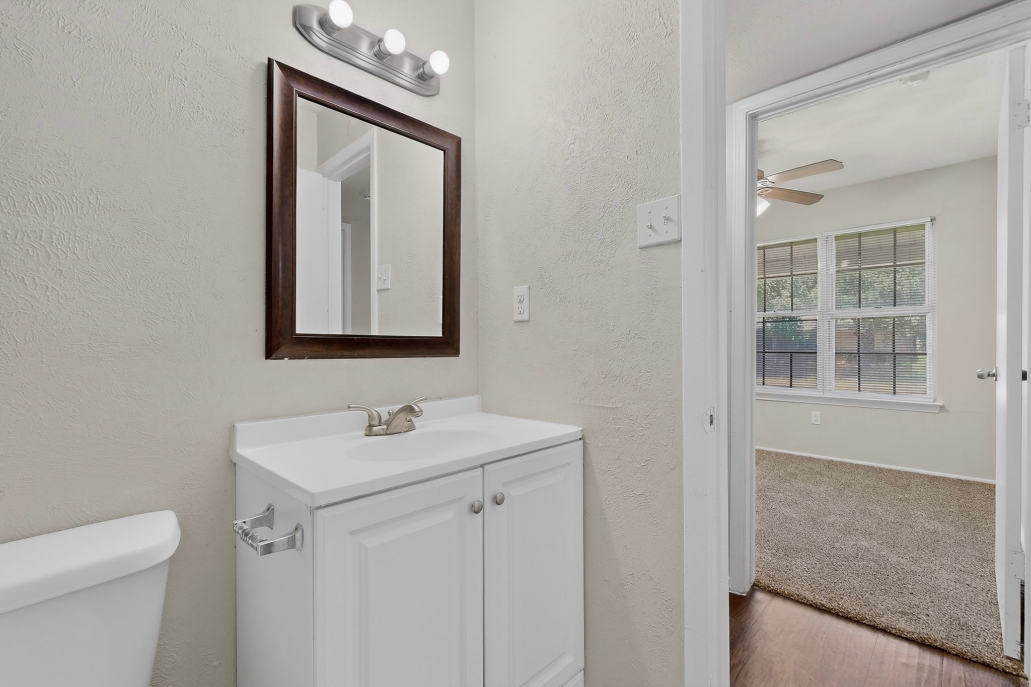 2718 Wesleyan Drive Irving TX 75062