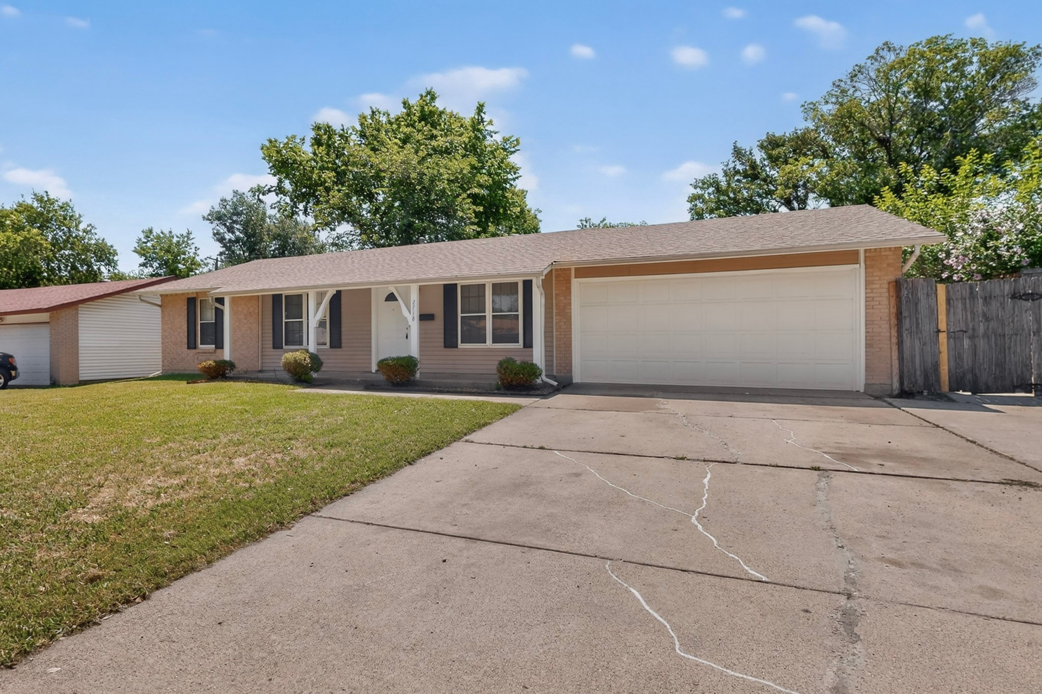2718 Wesleyan Drive Irving TX 75062