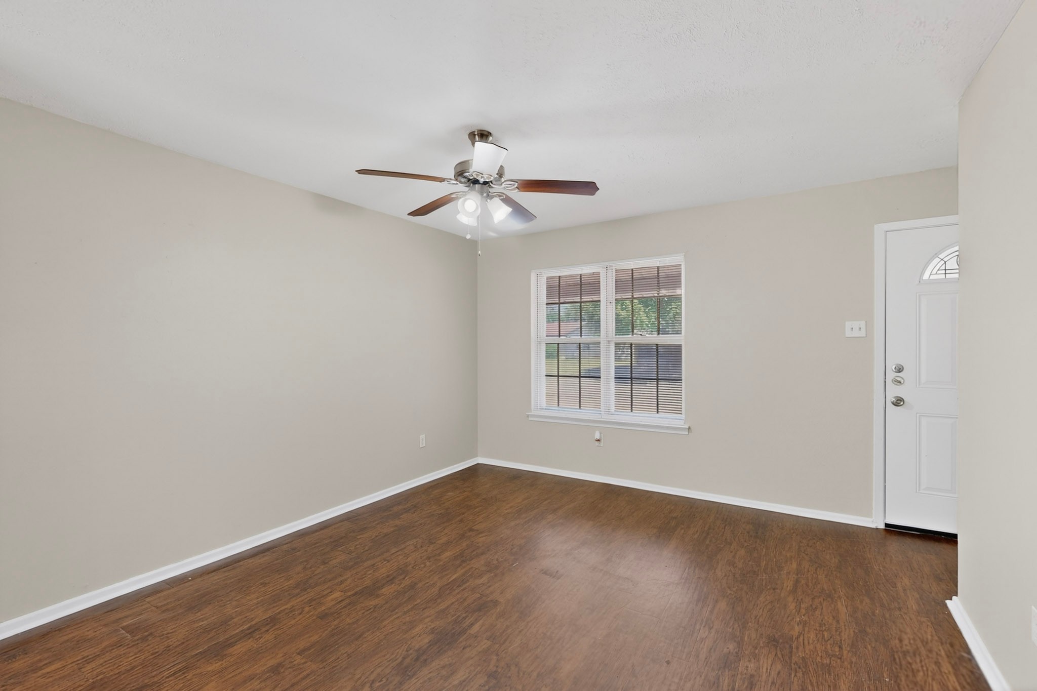 2718 Wesleyan Drive Irving TX 75062