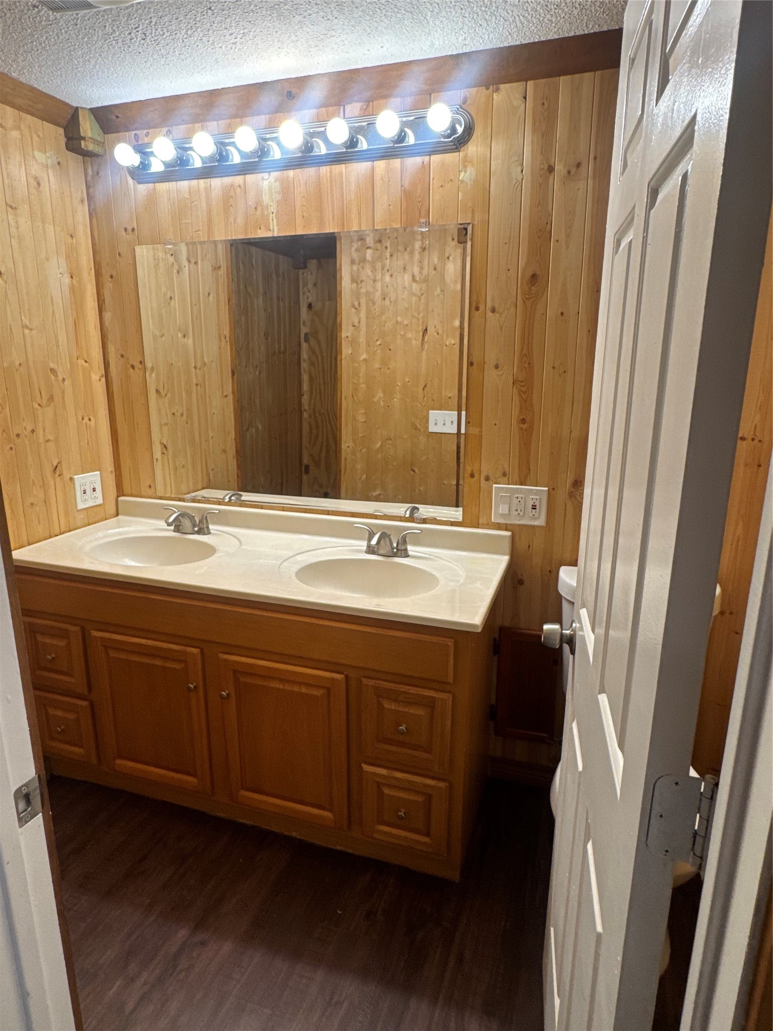 429 E Hanna Street Denison TX 75021