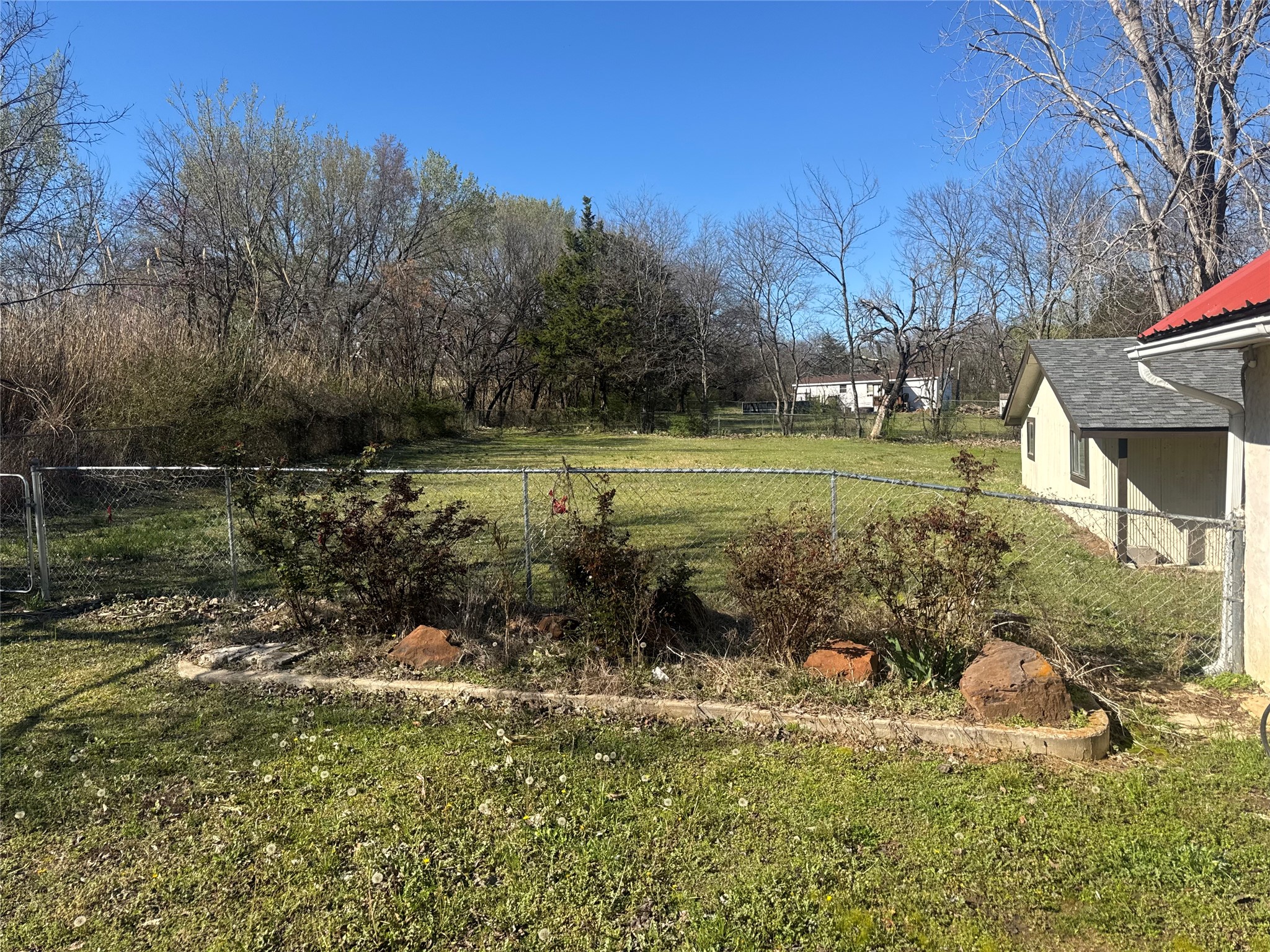 429 E Hanna Street Denison TX 75021