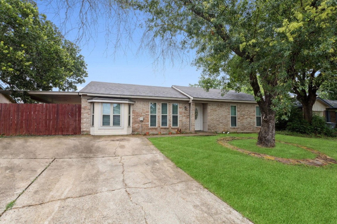 6807 Umphress Court Dallas TX 75217