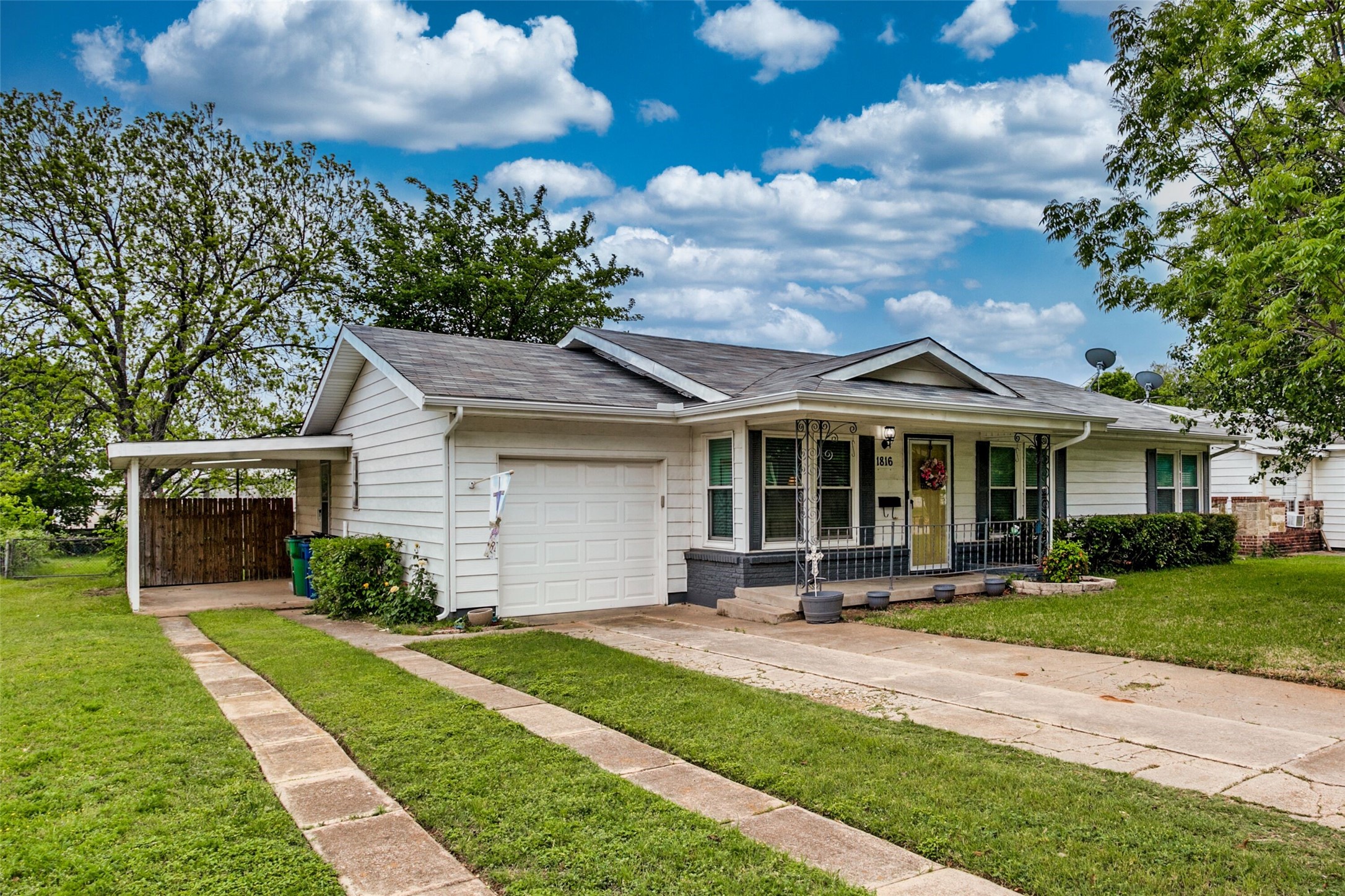 1816 Eden Avenue Haltom City TX 76117