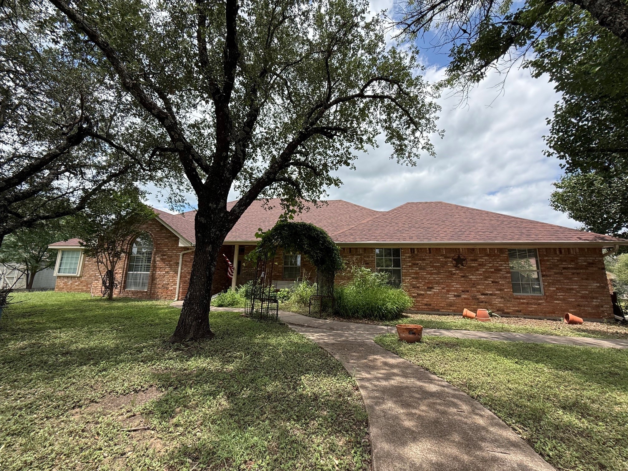 107 Ridge Court Glen Rose TX 76043