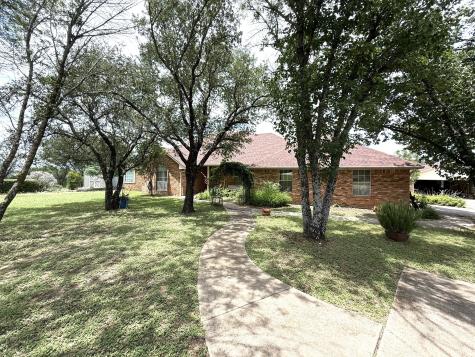 107 Ridge Court Glen Rose TX 76043