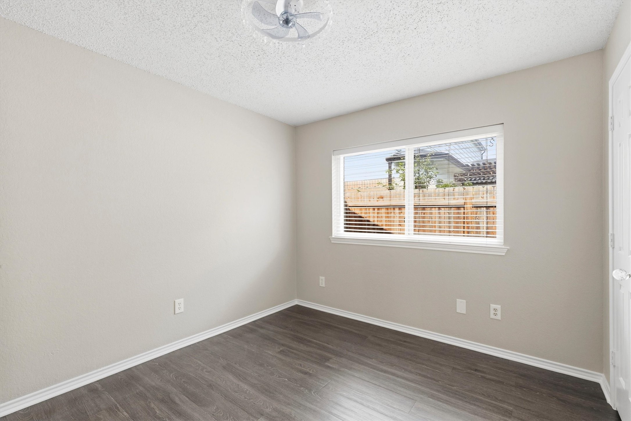 2110 Lansdown Drive Carrollton TX 75010