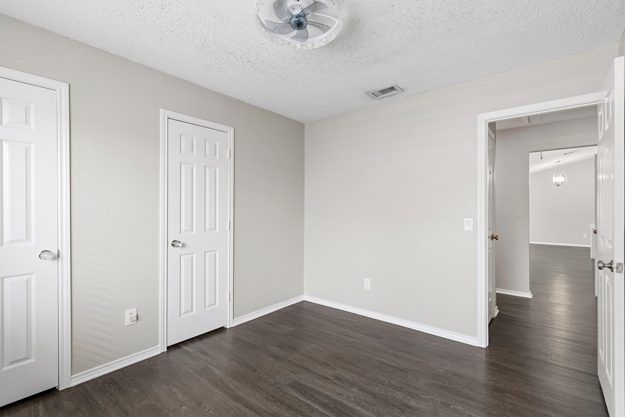 2110 Lansdown Drive Carrollton TX 75010