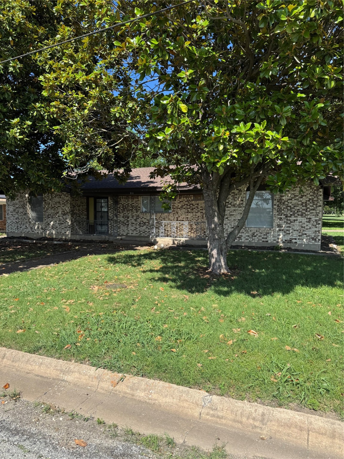 711 S Farmington Road Howe TX 75459