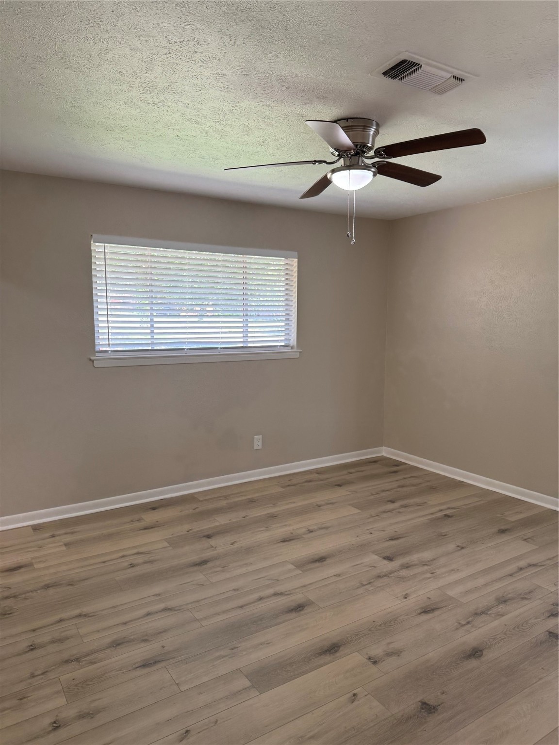 711 S Farmington Road Howe TX 75459