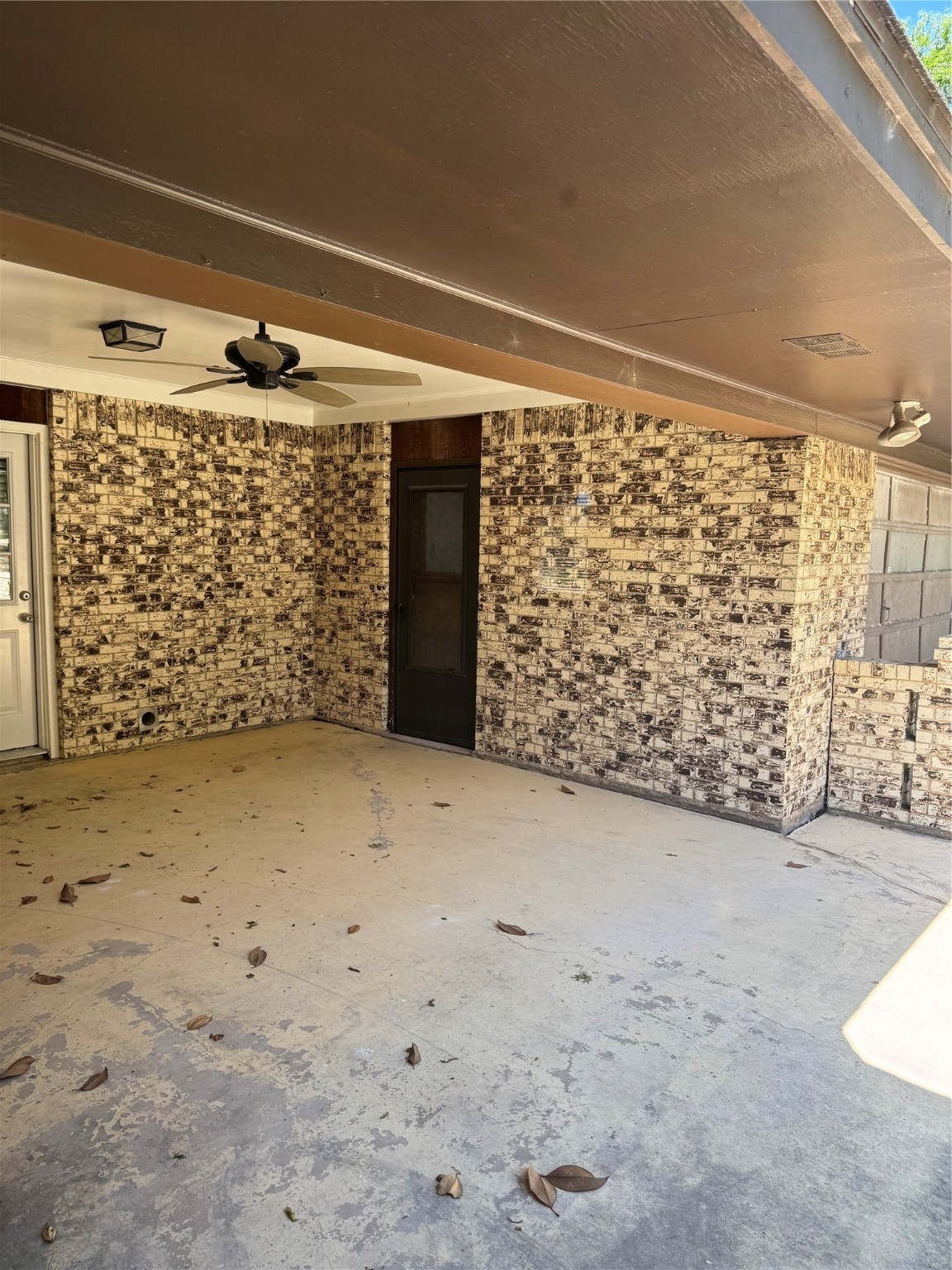 711 S Farmington Road Howe TX 75459