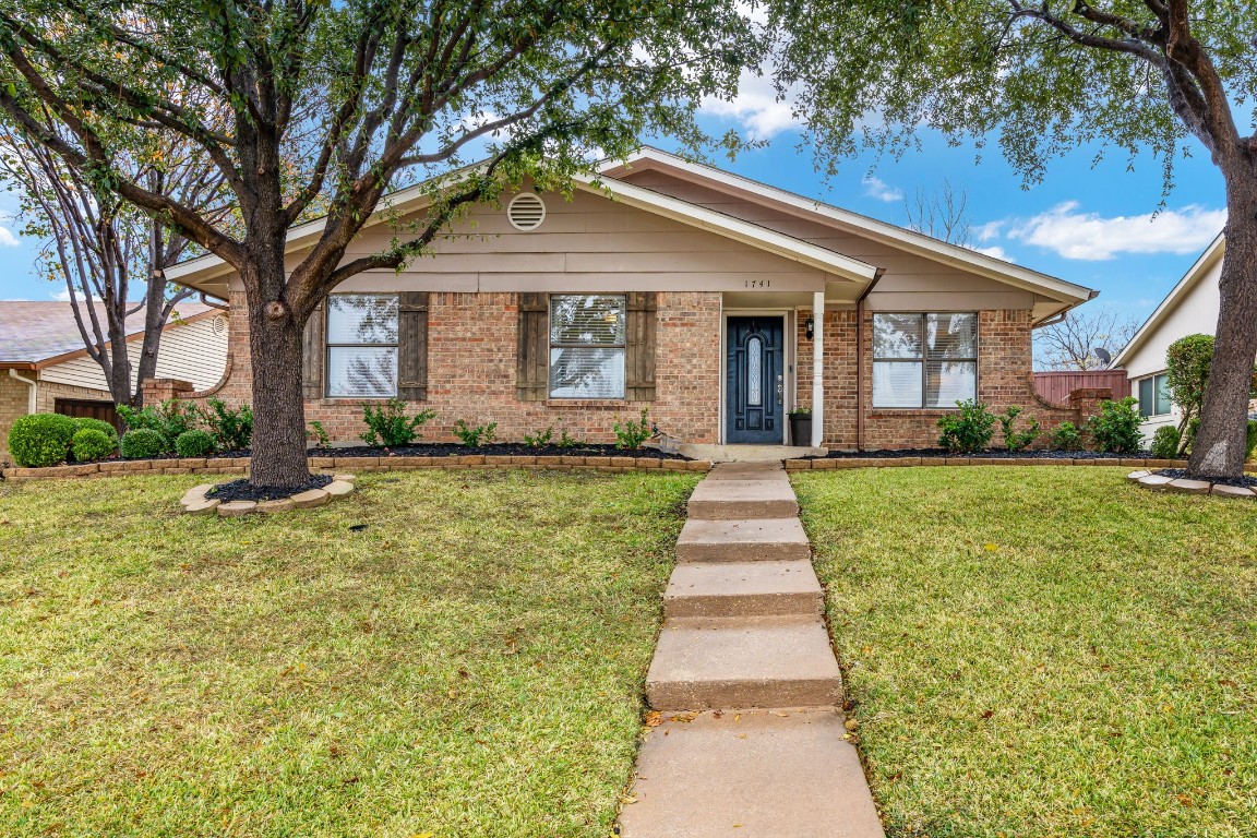 1741 Delaford Drive Carrollton TX 75007