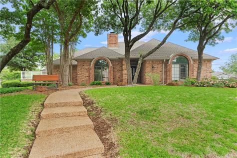 303 Hidden Oaks Circle Woodway TX 76712