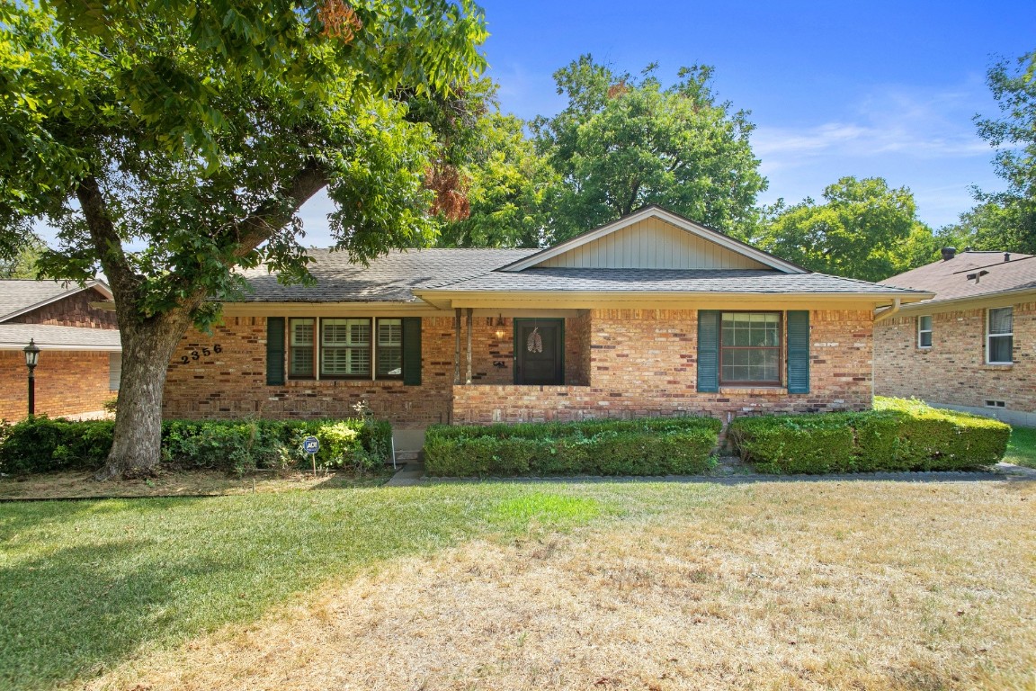 2356 Rockyglen Drive Dallas TX 75228