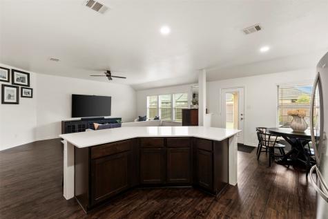 110 Garden Grove Drive Waxahachie TX 75165