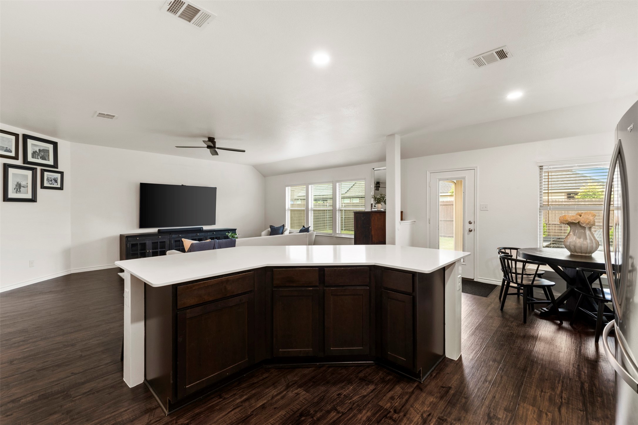 110 Garden Grove Drive Waxahachie TX 75165