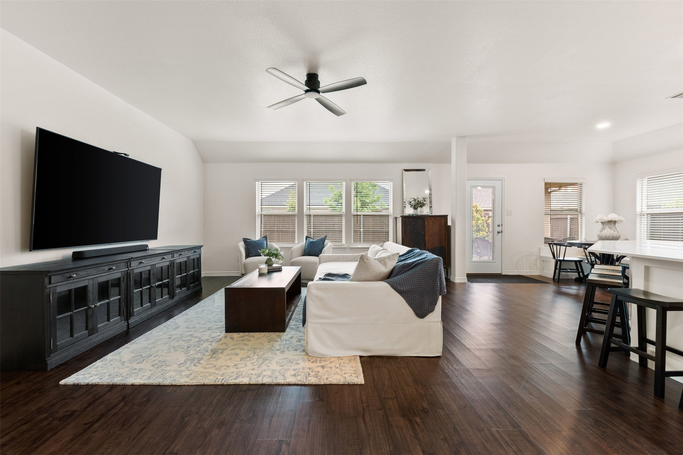 110 Garden Grove Drive Waxahachie TX 75165