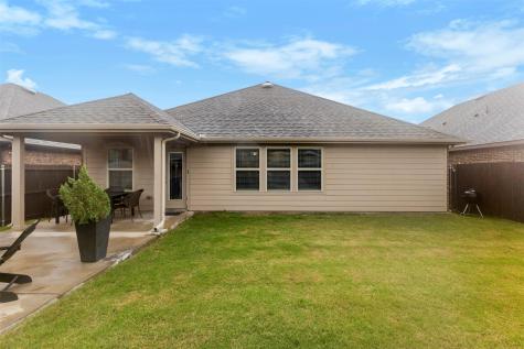110 Garden Grove Drive Waxahachie TX 75165