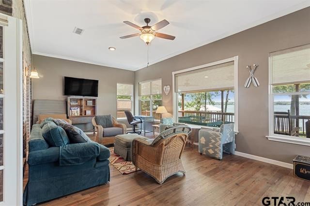 3522 S Island Drive Chandler TX 75758