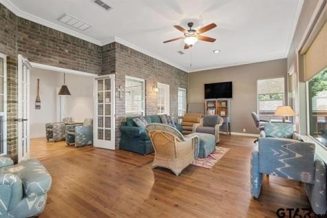 3522 S Island Drive Chandler TX 75758