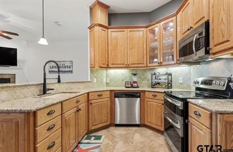 3522 S Island Drive Chandler TX 75758