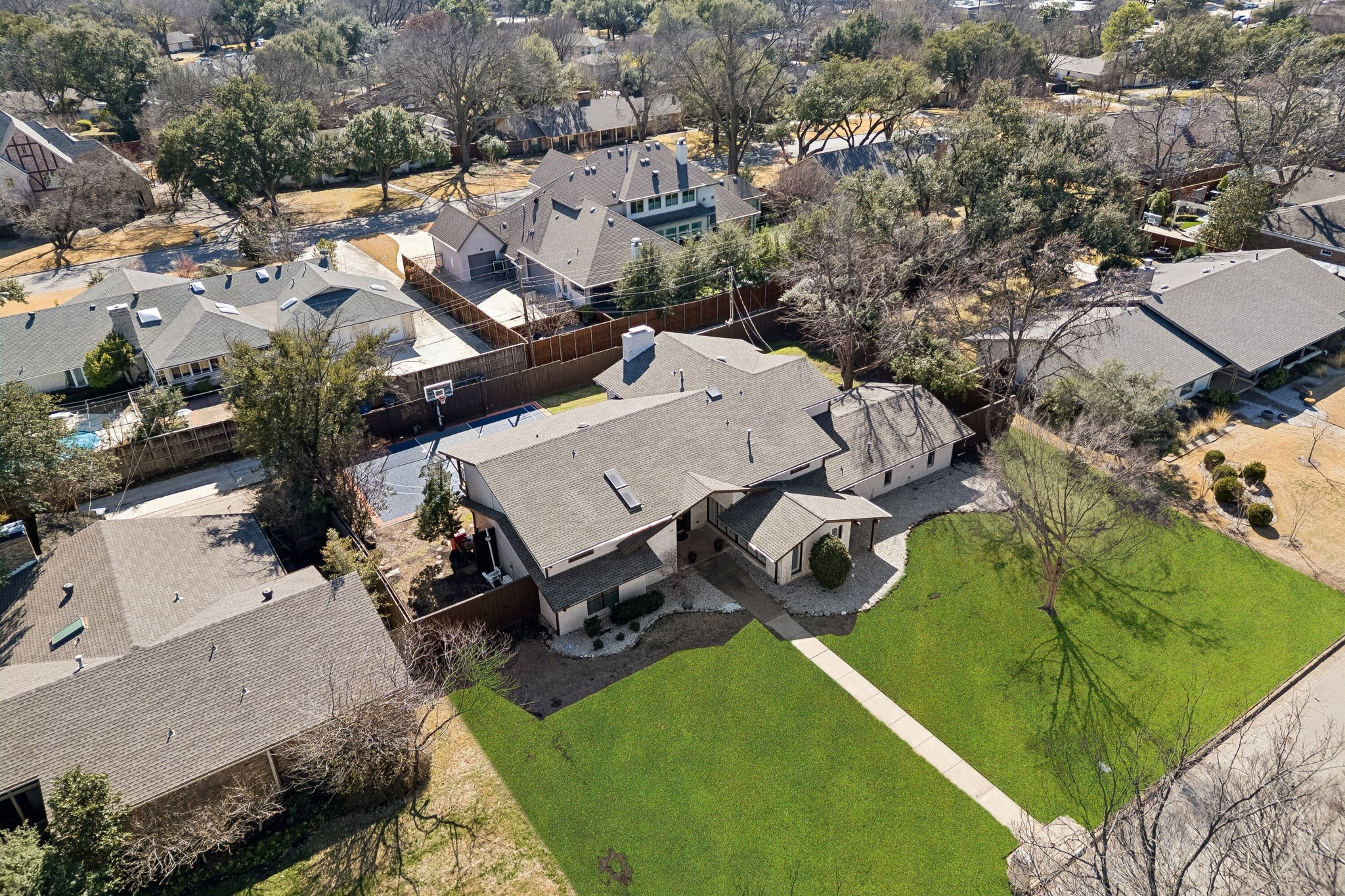 7040 Oakbluff Drive Dallas TX 75254