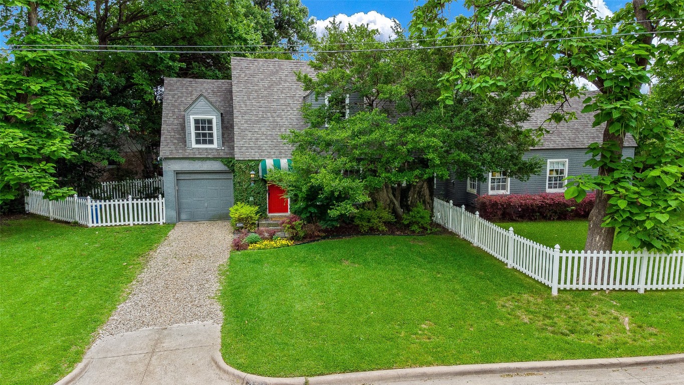 4534 Elsby Avenue Dallas TX 75209