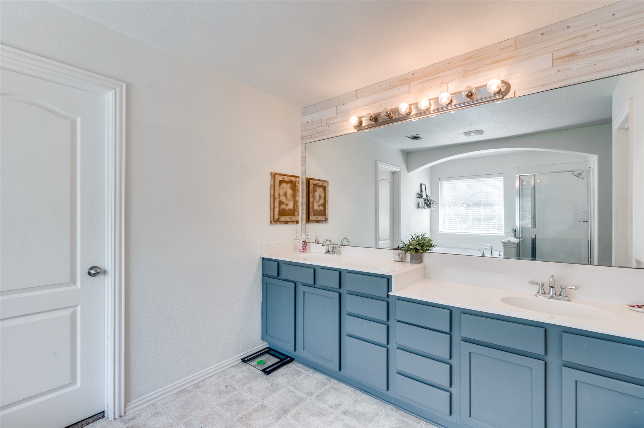 9812 Marthas Vineyard Circle Providence Village TX 76227