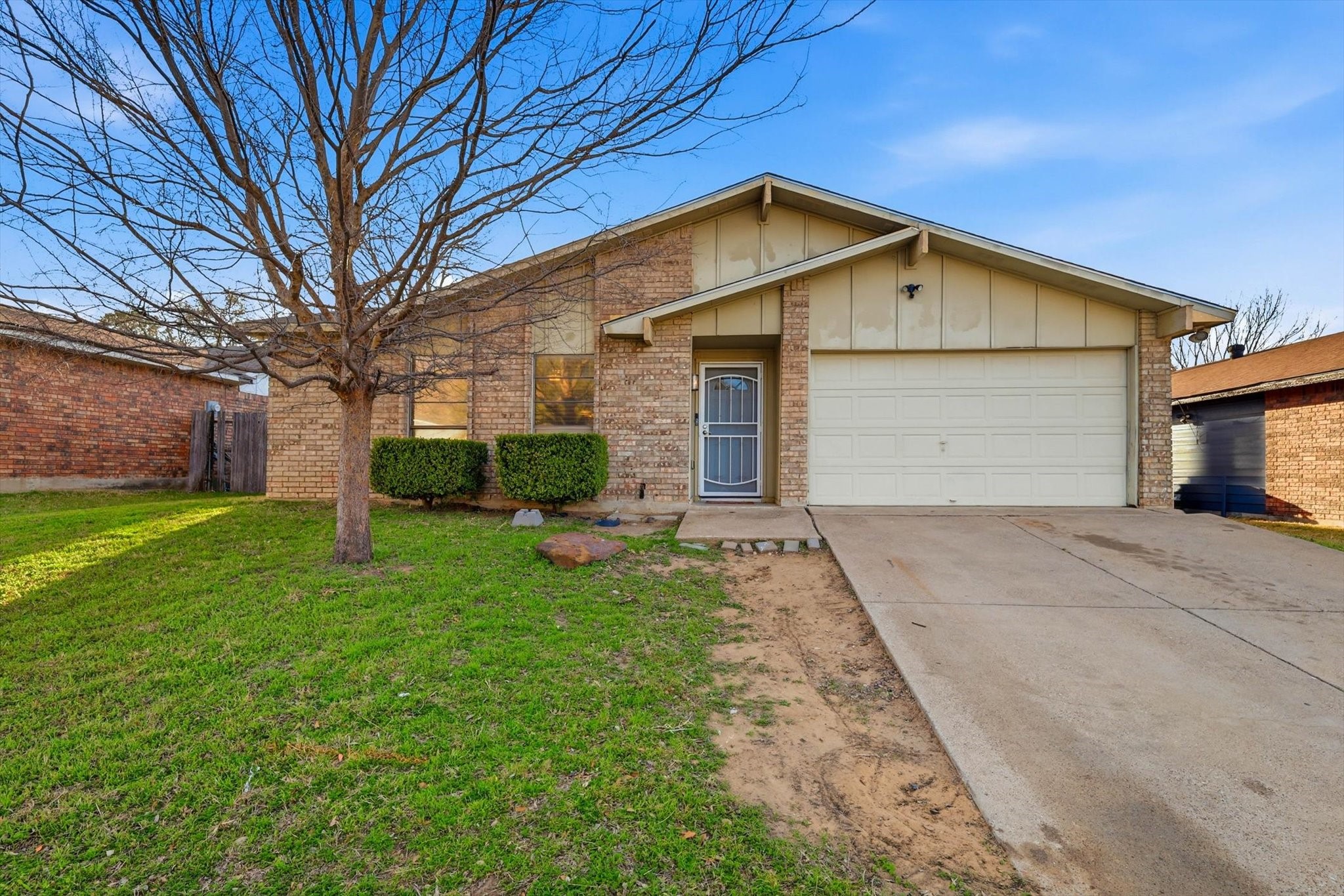 2704 Friarford Road Fort Worth TX 76112