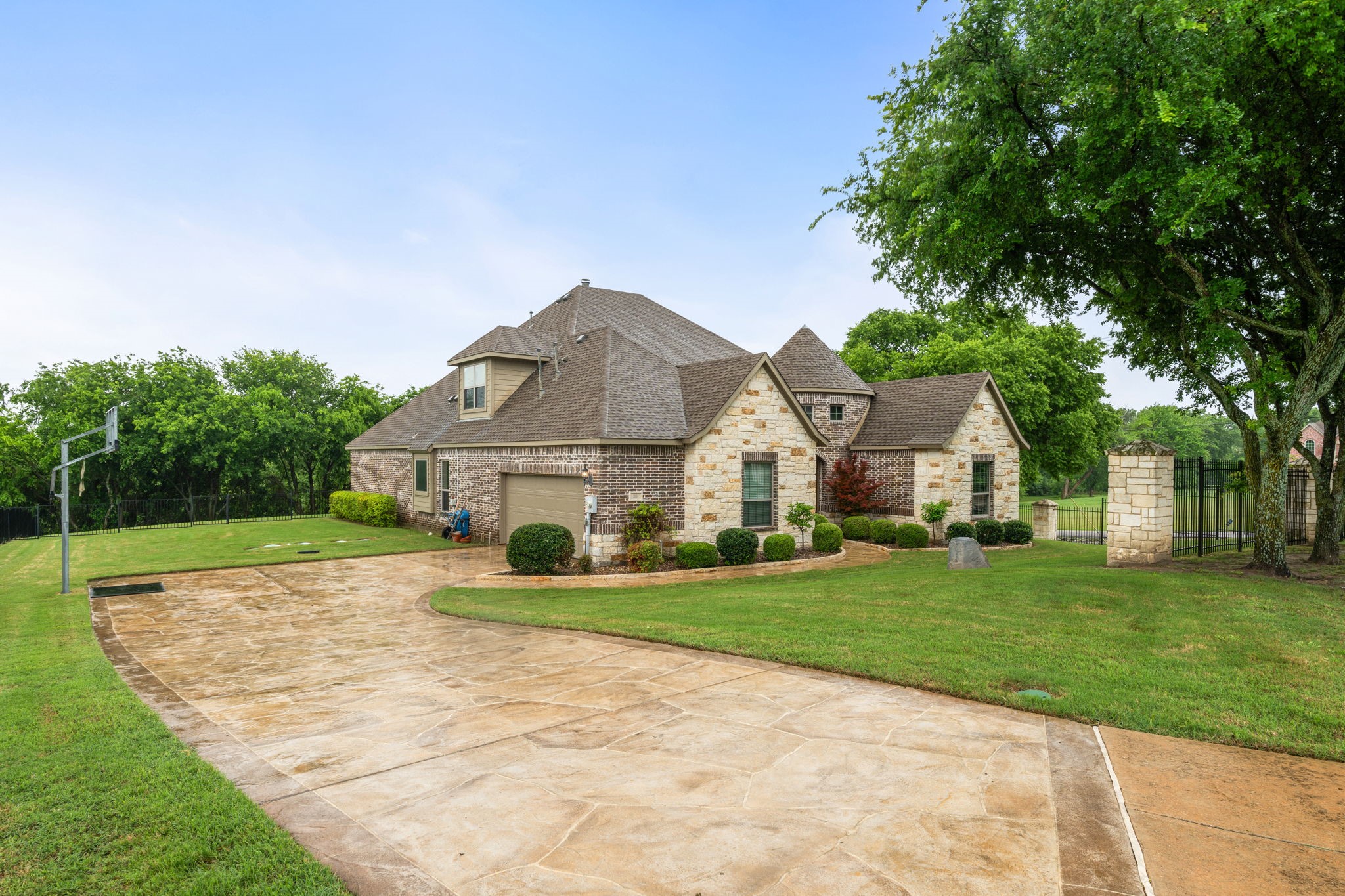 1001 Hilltop Drive Lavon TX 75166